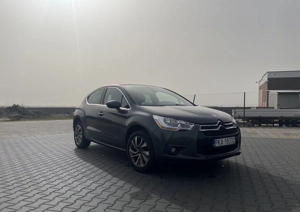 Citroen DS4 cena 23500 przebieg: 226700, rok produkcji 2013 z Czarna Białostocka małe 407